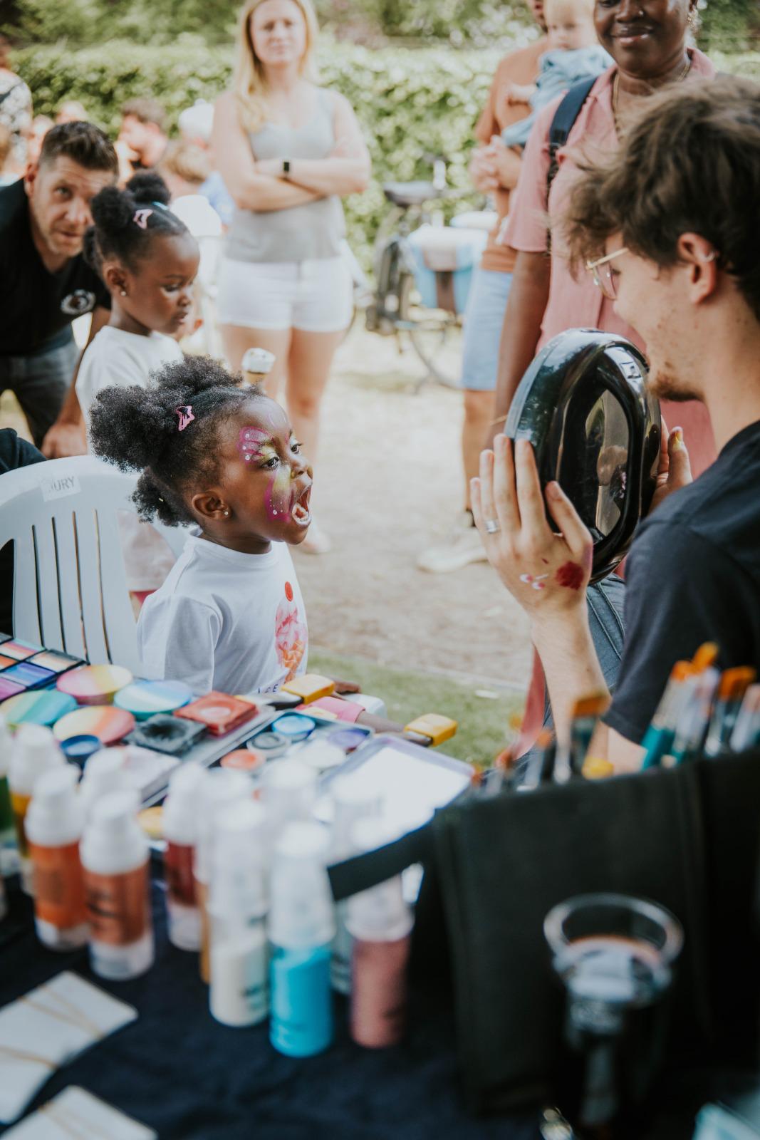 Ateljee G Kindergrime Glittertattoos Workshop Webshop van Dendermonde
